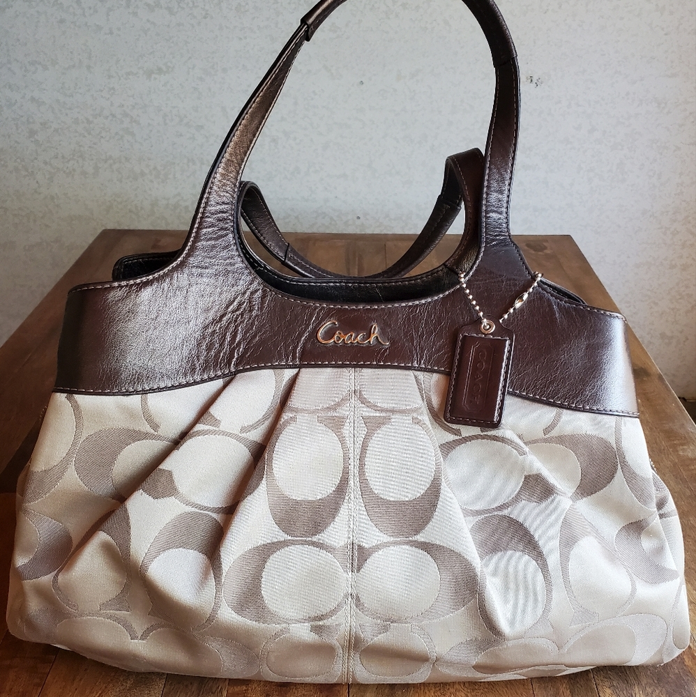 Coach shoulder bag
